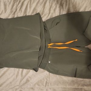 Set of Figs scrubs, like new excellent pre-owned condition.  No flaws.